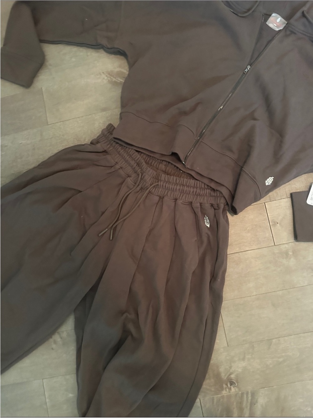 Free People Dark Brown Cropped Zip Hoodie & Wide Leg Joggers Set - Picture 6 of 7